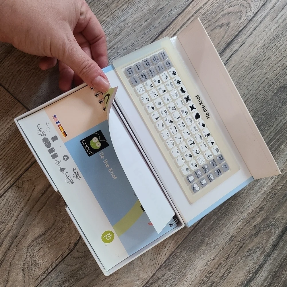Tie the Knot Cricut Cartridge